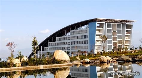 大理大学是一本吗(大理大学是一本吗还是二本)缩略图