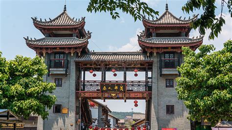 云南楚雄旅游(云南楚雄旅游必去的景点)缩略图