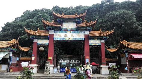 昆明好玩的景点(昆明好玩的景点排行榜)缩略图