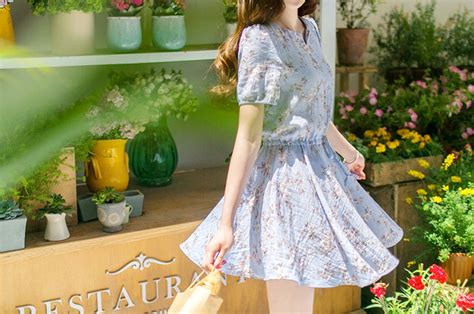 4月份穿什么衣服,4月份穿什么衣服北方缩略图