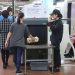 过安检哪些要放篮子(过安检哪些要放篮子数据线)缩略图 过安检哪些要放篮子(过安检哪些要放篮子数据线)缩略图
