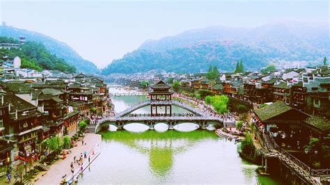 湖南凤凰古城介绍,湖南凤凰古城简介缩略图
